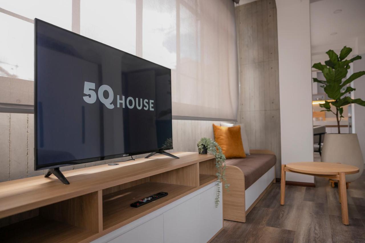 לינה וארוחת בוקר בוגוטה 5Q House Quinta Camacho מראה חיצוני תמונה