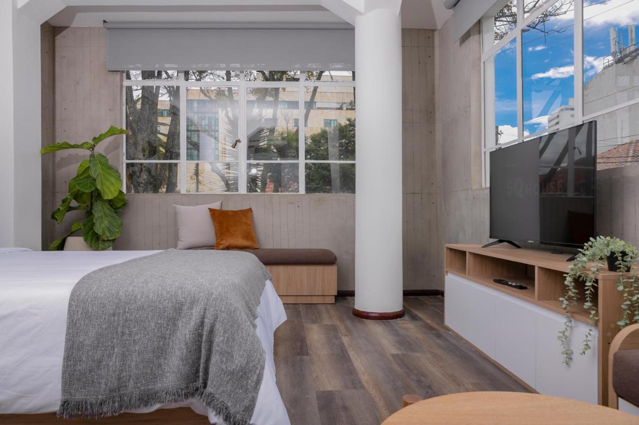 לינה וארוחת בוקר בוגוטה 5Q House Quinta Camacho מראה חיצוני תמונה